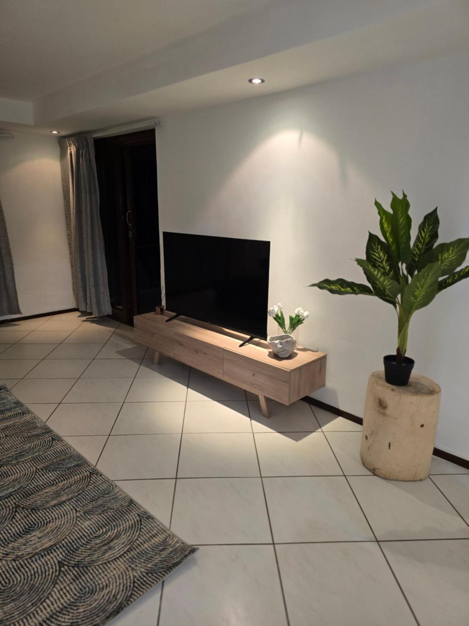 3bed Luxury Sandton * Johannesburg