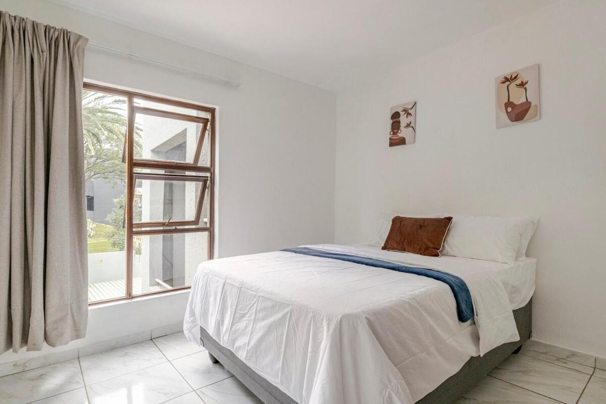 3bed Luxury Sandton Johannesburg